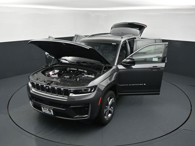 New 2026 Baltic Gray Metallic Clear-Coat Exterior Paint Jeep Limited image 25