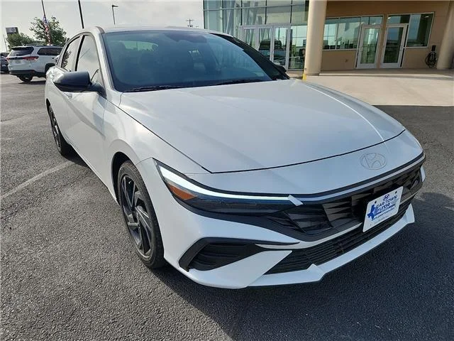 New 2026 Serenity White Pearl Hyundai SEL Sport image 6