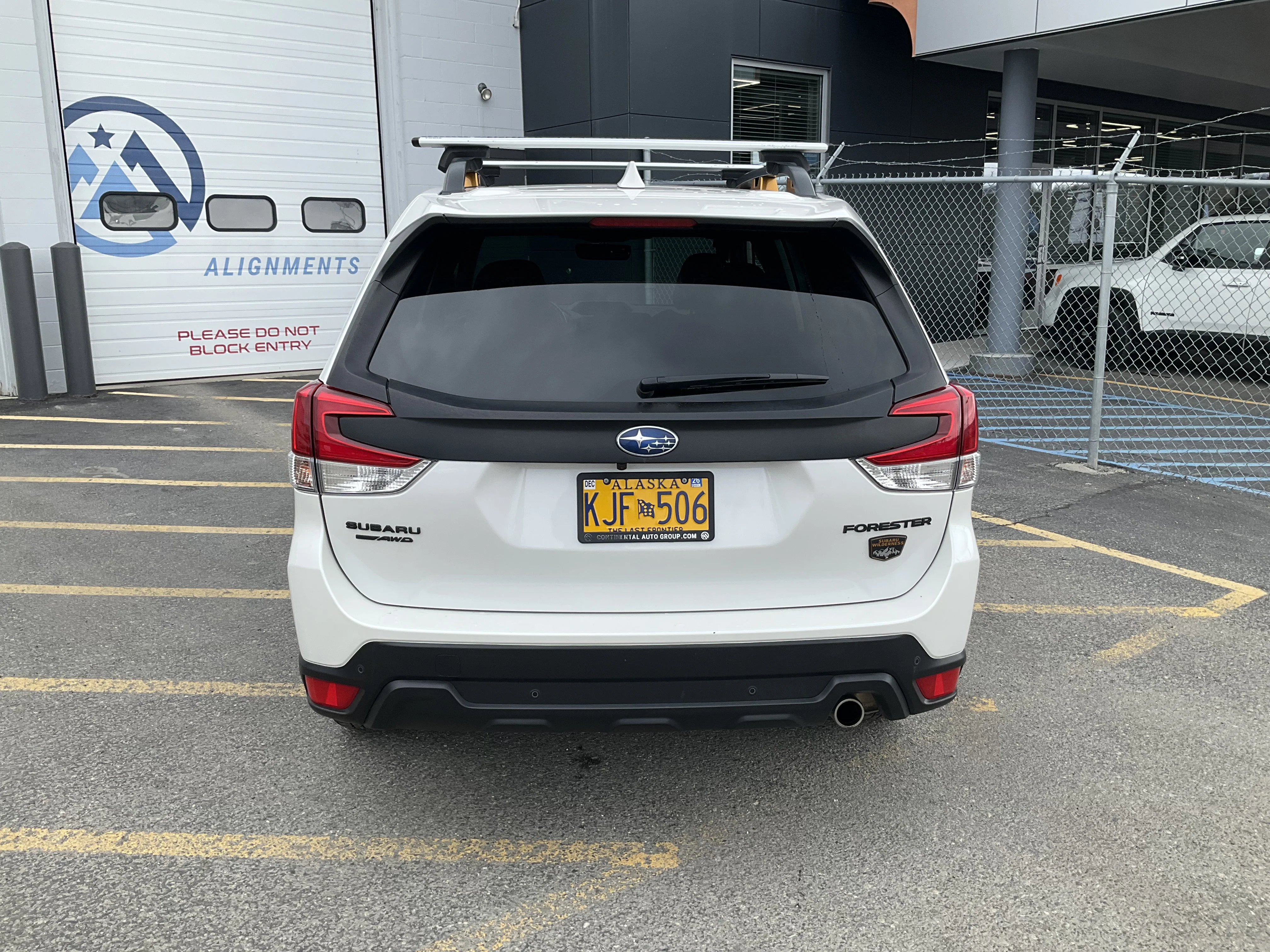 Used 2023 Crystal White Pearl Subaru Wilderness image 4
