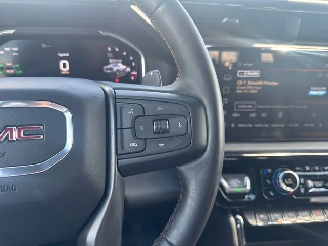 Used 2023  GMC AT4 image 21