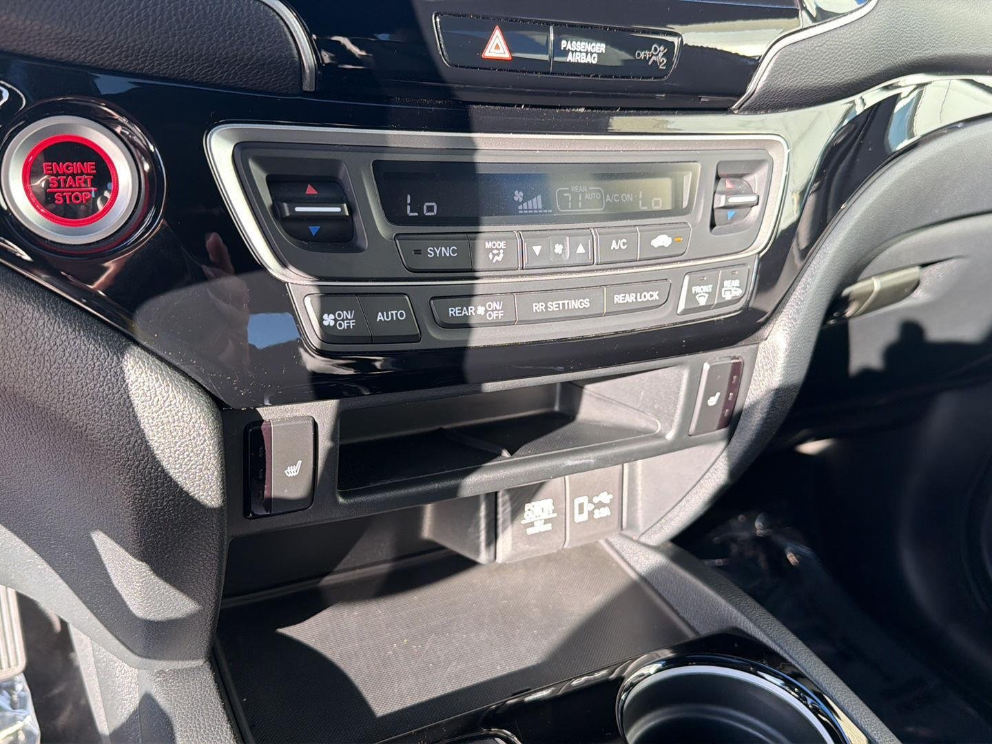 Used 2021 Lunar Silver Metallic Honda Touring image 28