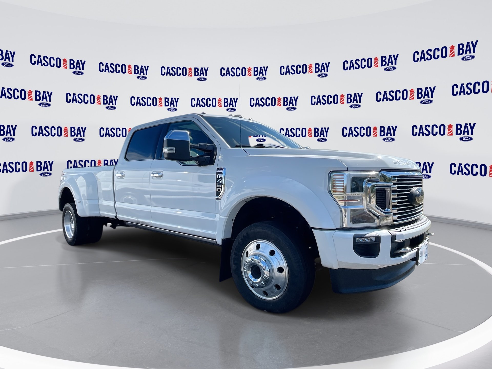 Star White 2021 Ford F-450 Super Duty Platinum Crew Cab LB DRW 4WD Pickup Truck Four-Wheel Drive Automatic