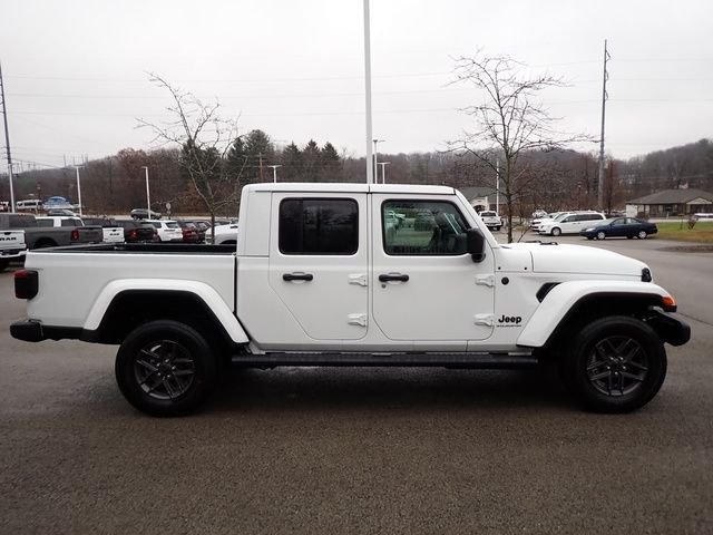 New 2026 Bright White Clear-Coat Exterior Paint Jeep Sport S image 8