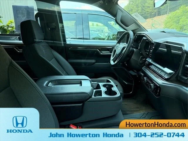 Used 2024 Gray Chevrolet LT image 11