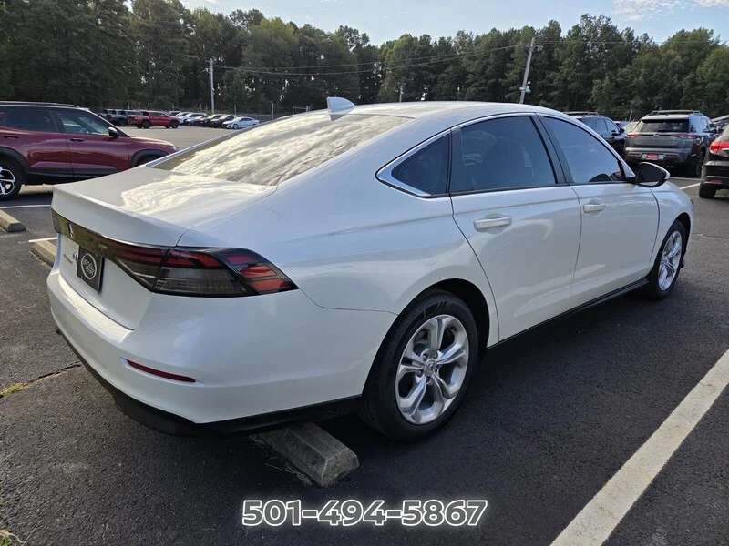 Used 2024 Platinum White Pearl Honda LX image 4