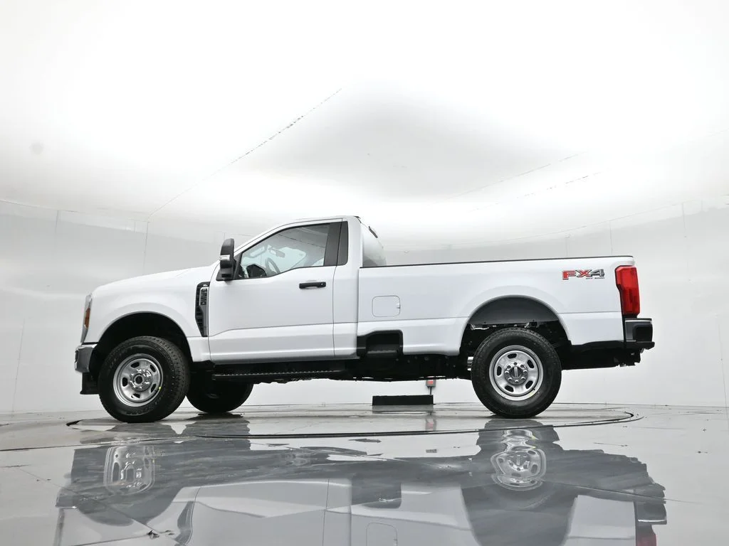 New 2026 Oxford White Ford XL image 47