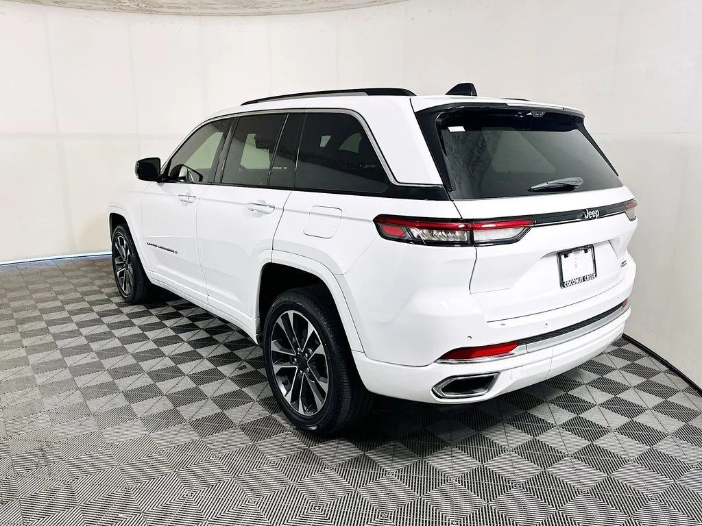 Used 2023 White Jeep Overland image 5