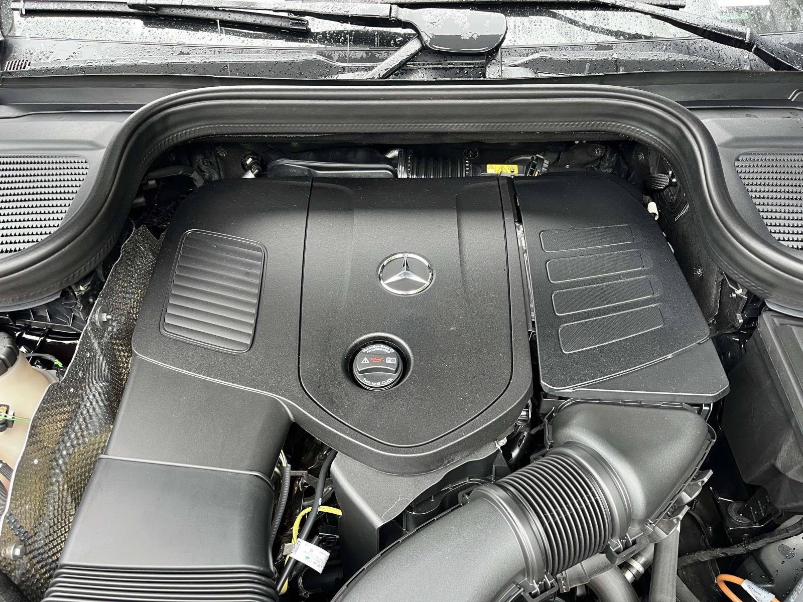 Certified Used 2025 Black Mercedes-Benz GLE 350 SUV image 50