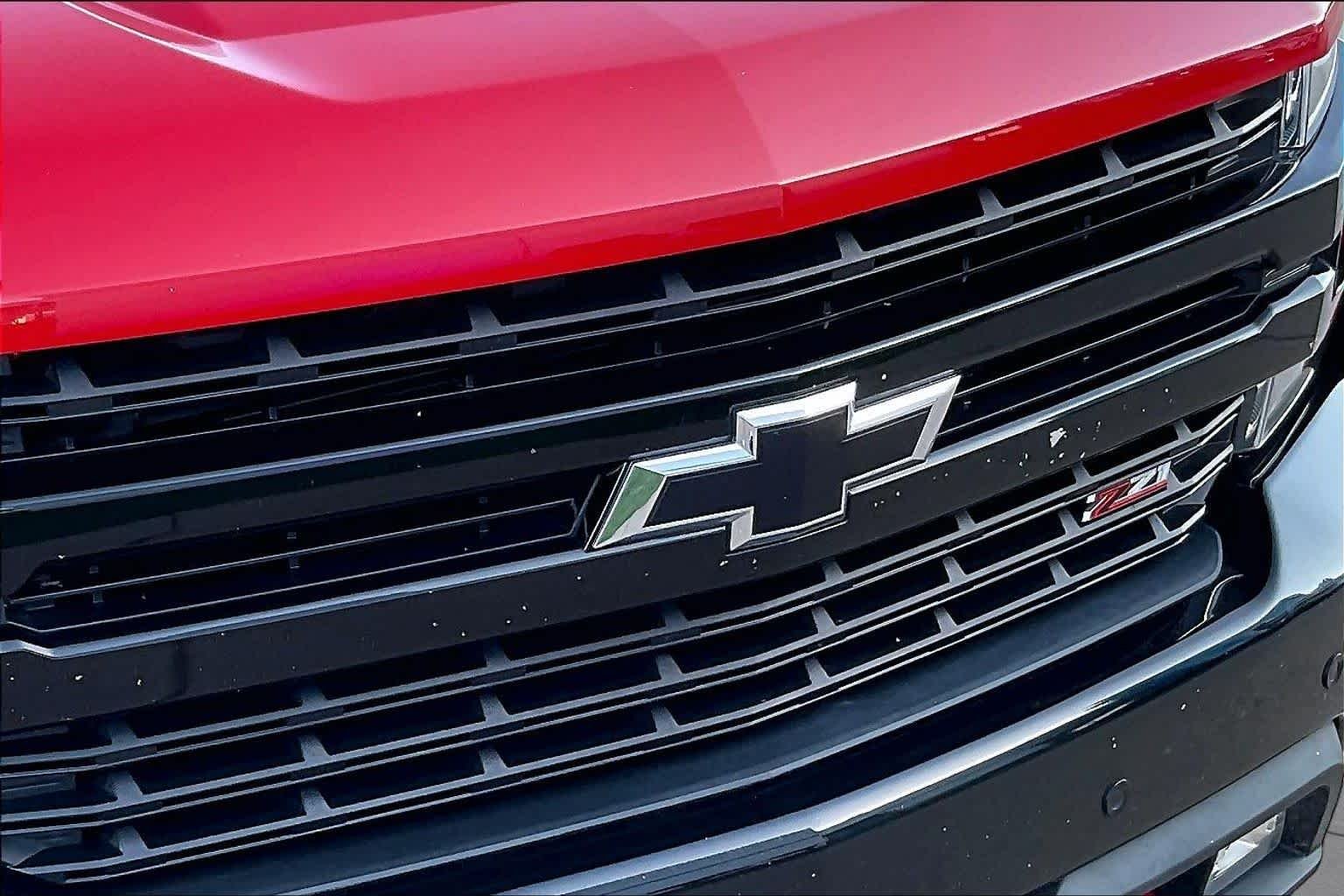Used 2022 Red Hot Chevrolet LT Trail Boss image 28