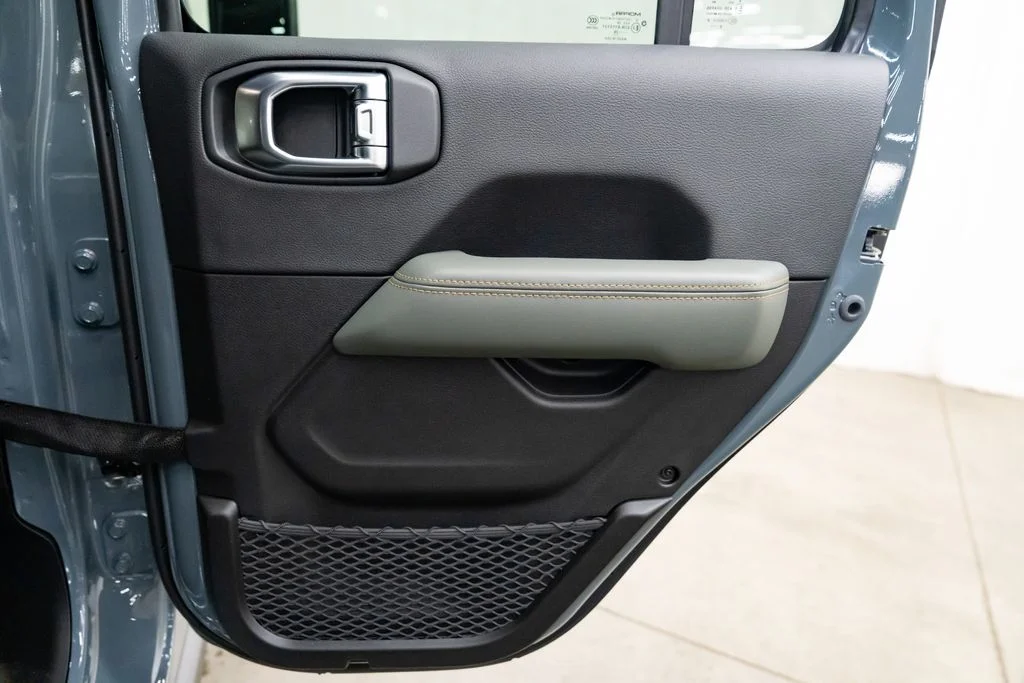 New 2026 Anvil Clear-Coat Exterior Paint Jeep Mojave X image 29