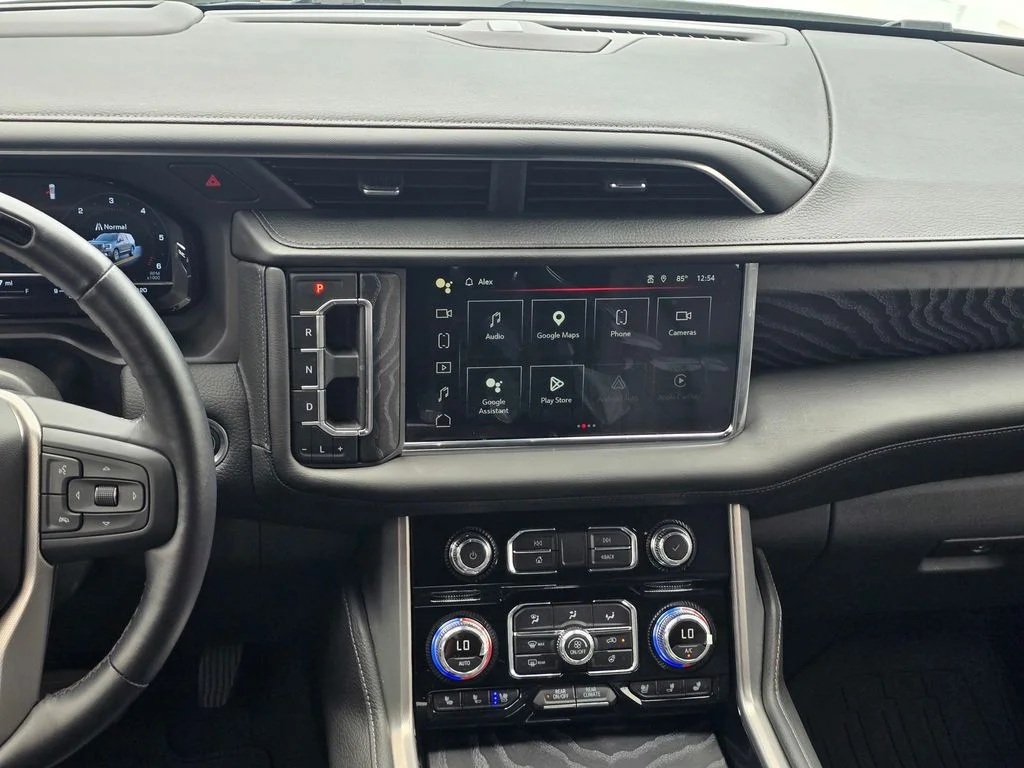 Used 2024 White GMC Denali image 20
