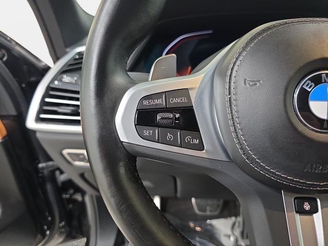 Used 2022 Black Sapphire Metallic BMW xDrive40i image 17