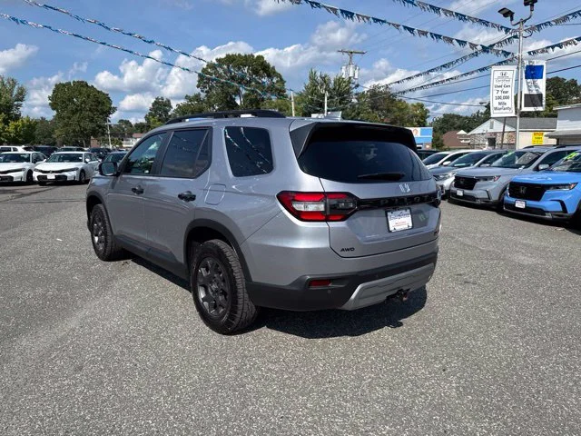 Used 2025 Lunar Silver Metallic Honda TrailSport image 6