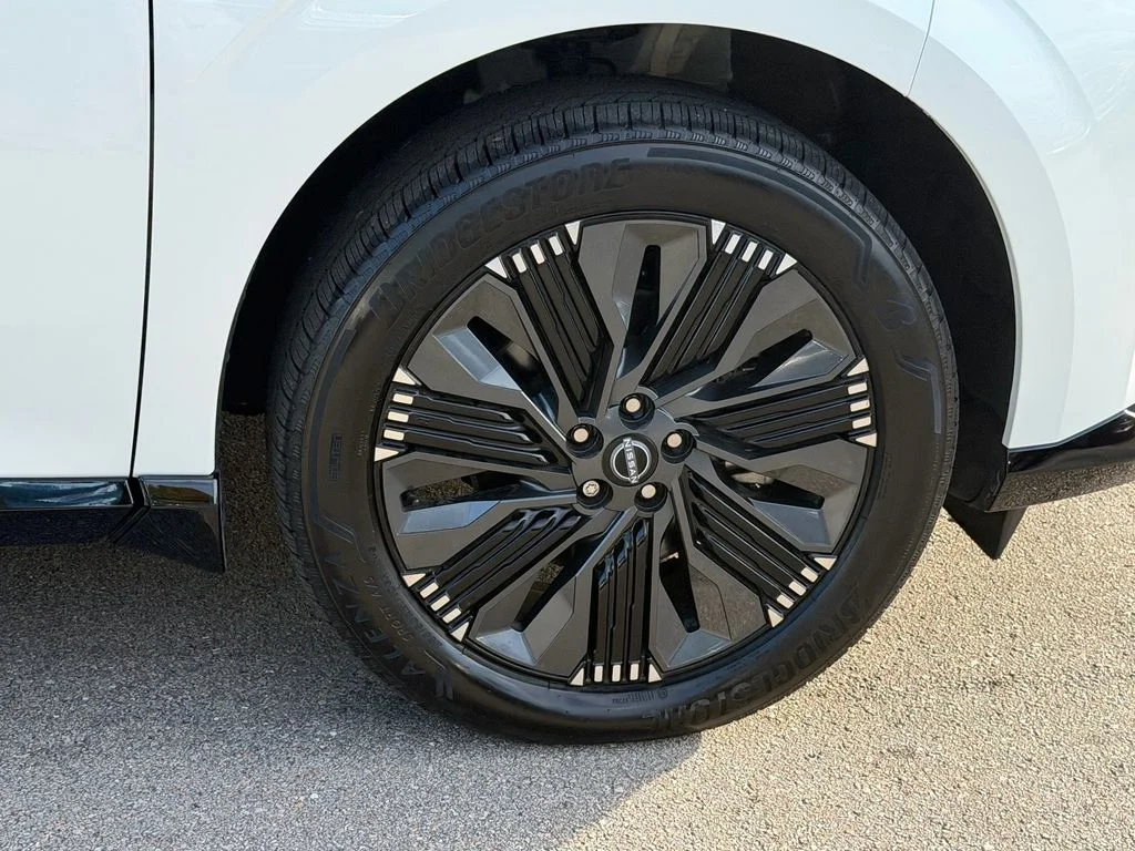 Certified Used 2025 White Nissan Platinum image 9