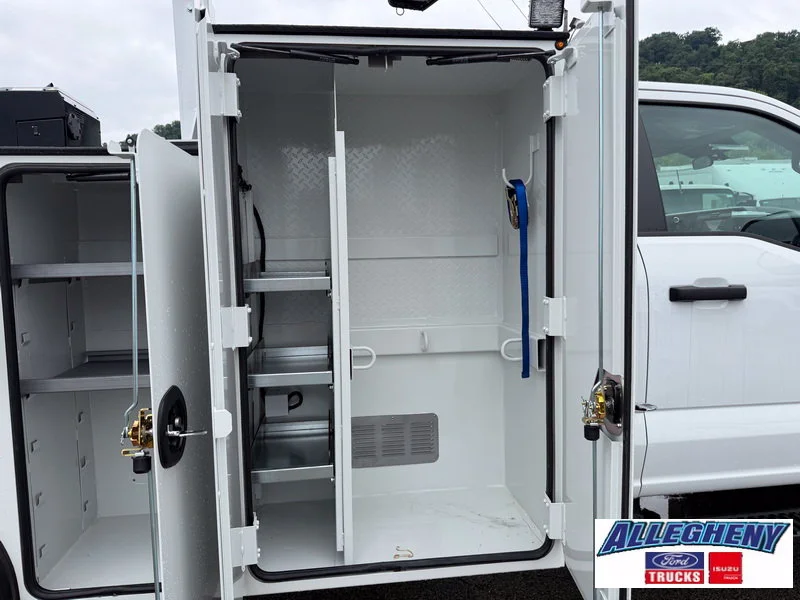 New 2025 Oxford White Ford XL image 16