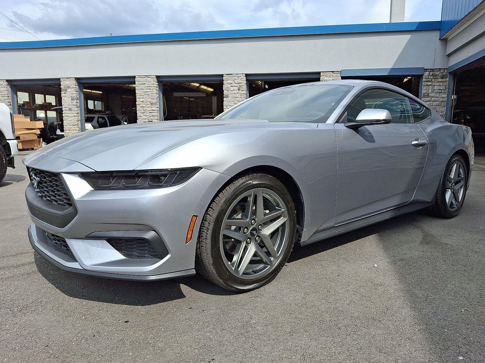 2025 Ford Mustang EcoBoost Premium Fastback - Photo 2