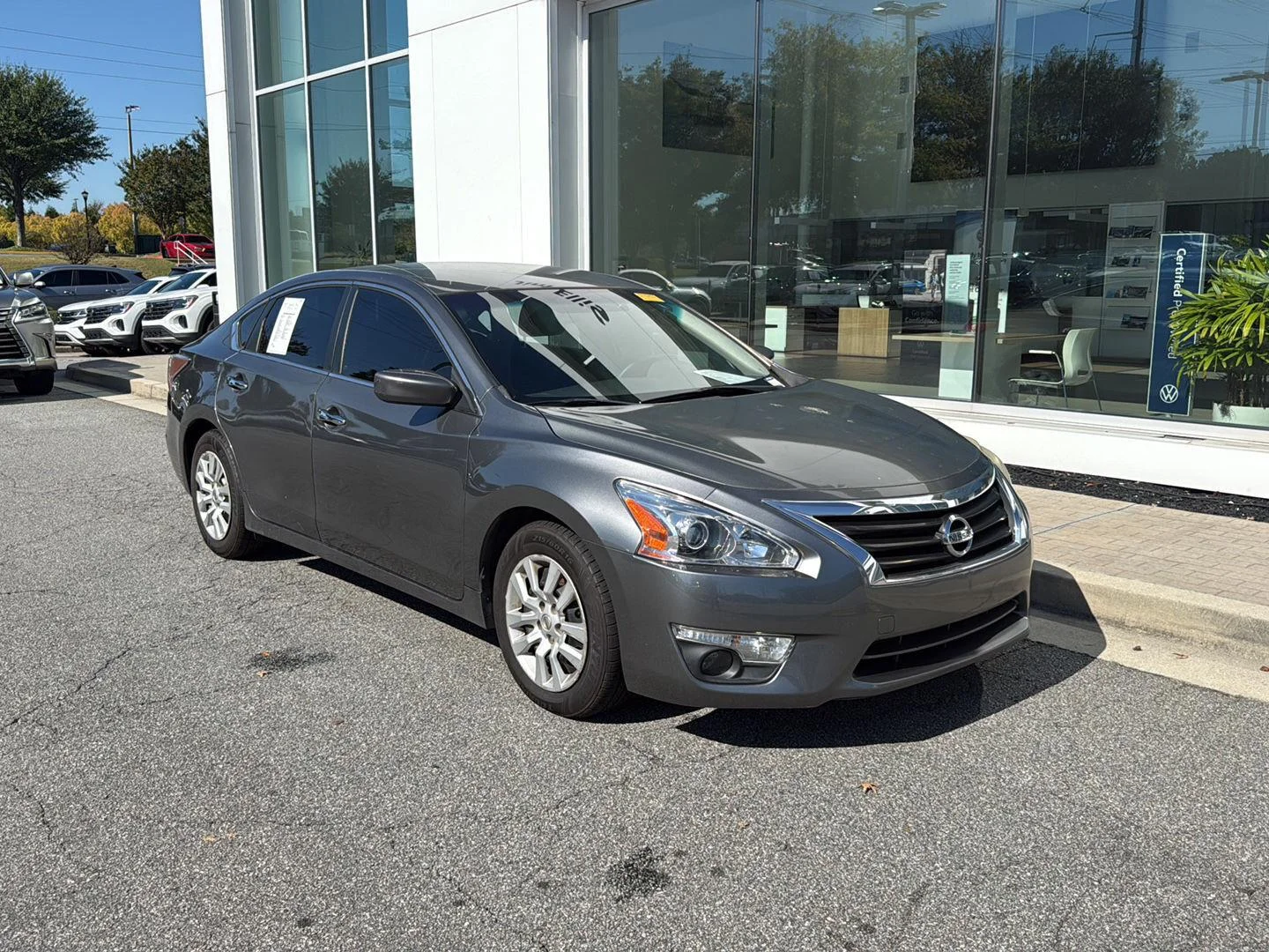 Used 2014 Gun Metallic Nissan 2.5 S image 2