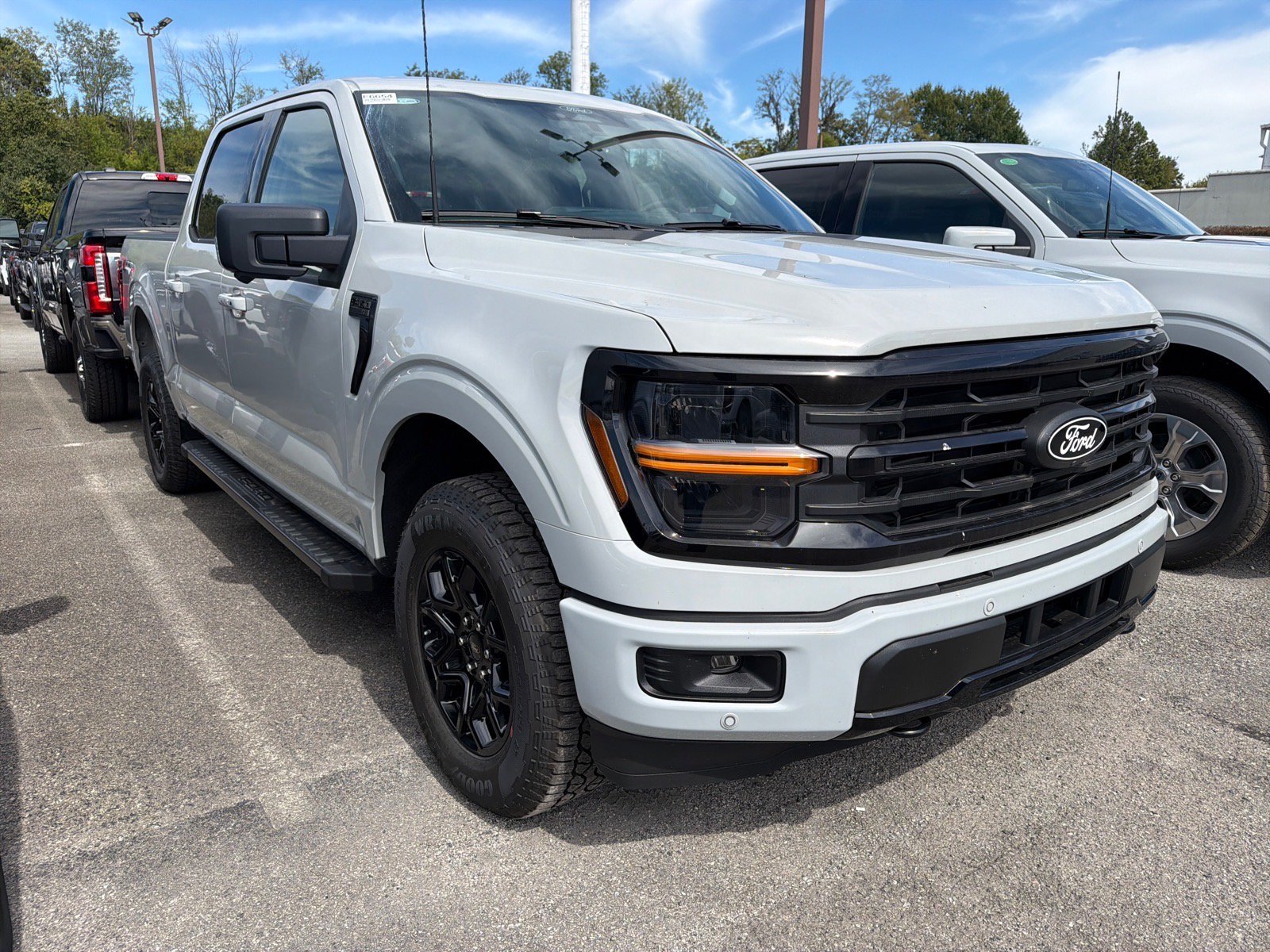 New 2026 Avalanche Ford XLT image 3