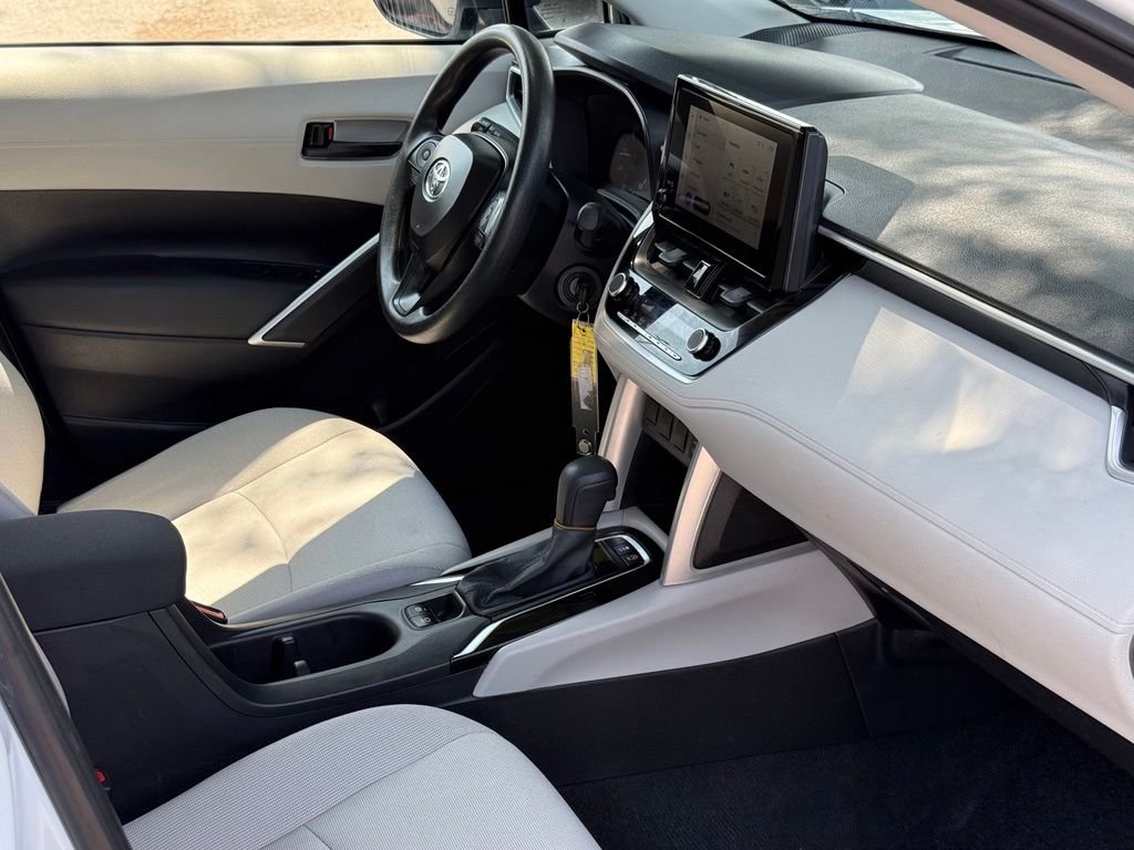 Used 2024 White Toyota L image 29