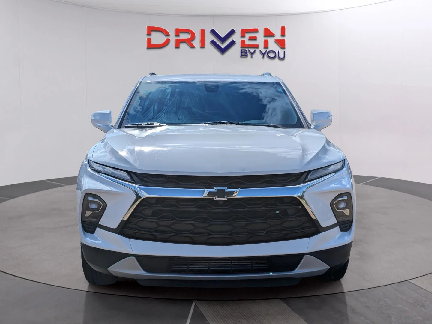 Used 2024 Summit White Chevrolet 3LT image 8