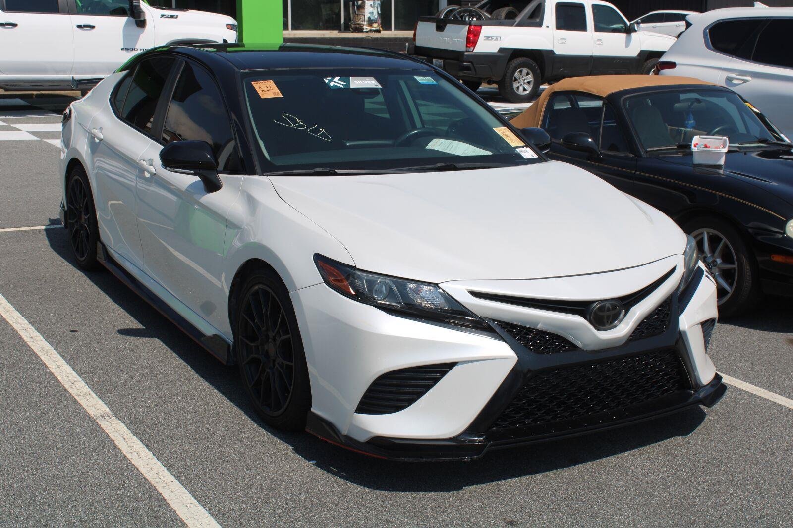Used 2022 Wind Chill Pearl w/Midnight Black Metallic Roof Toyota TRD image 3