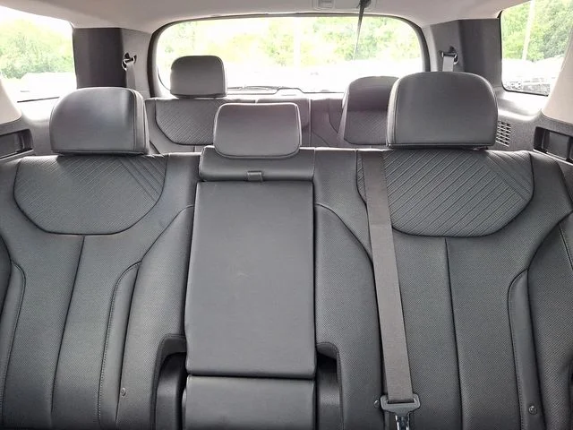 Used 2024 Silver Hyundai SEL image 19