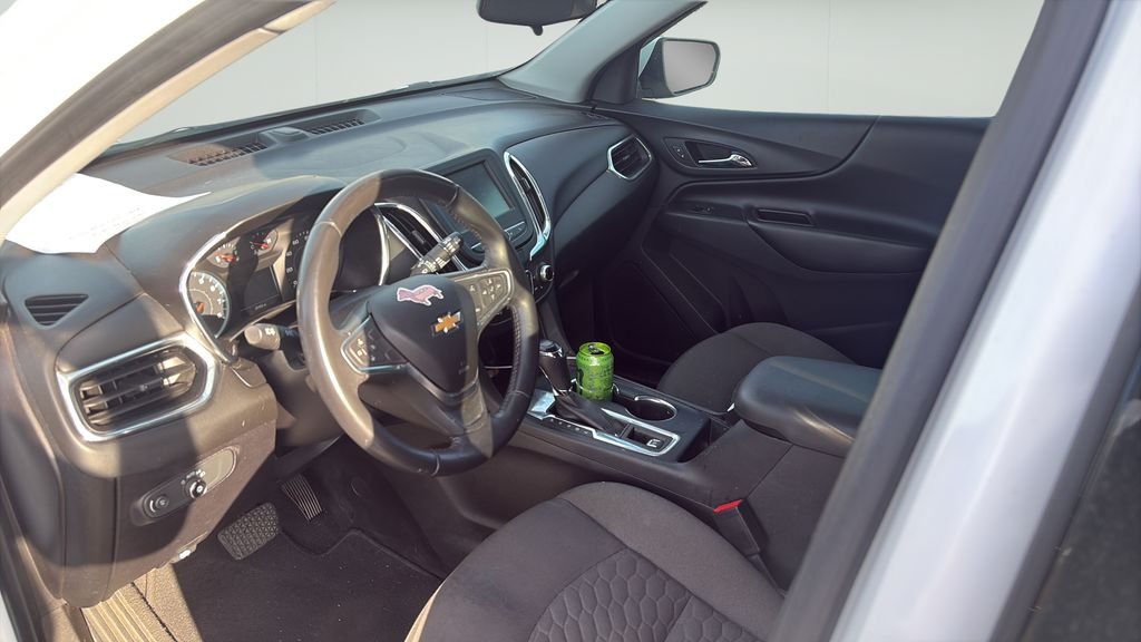 Used 2018 White Chevrolet LT image 9