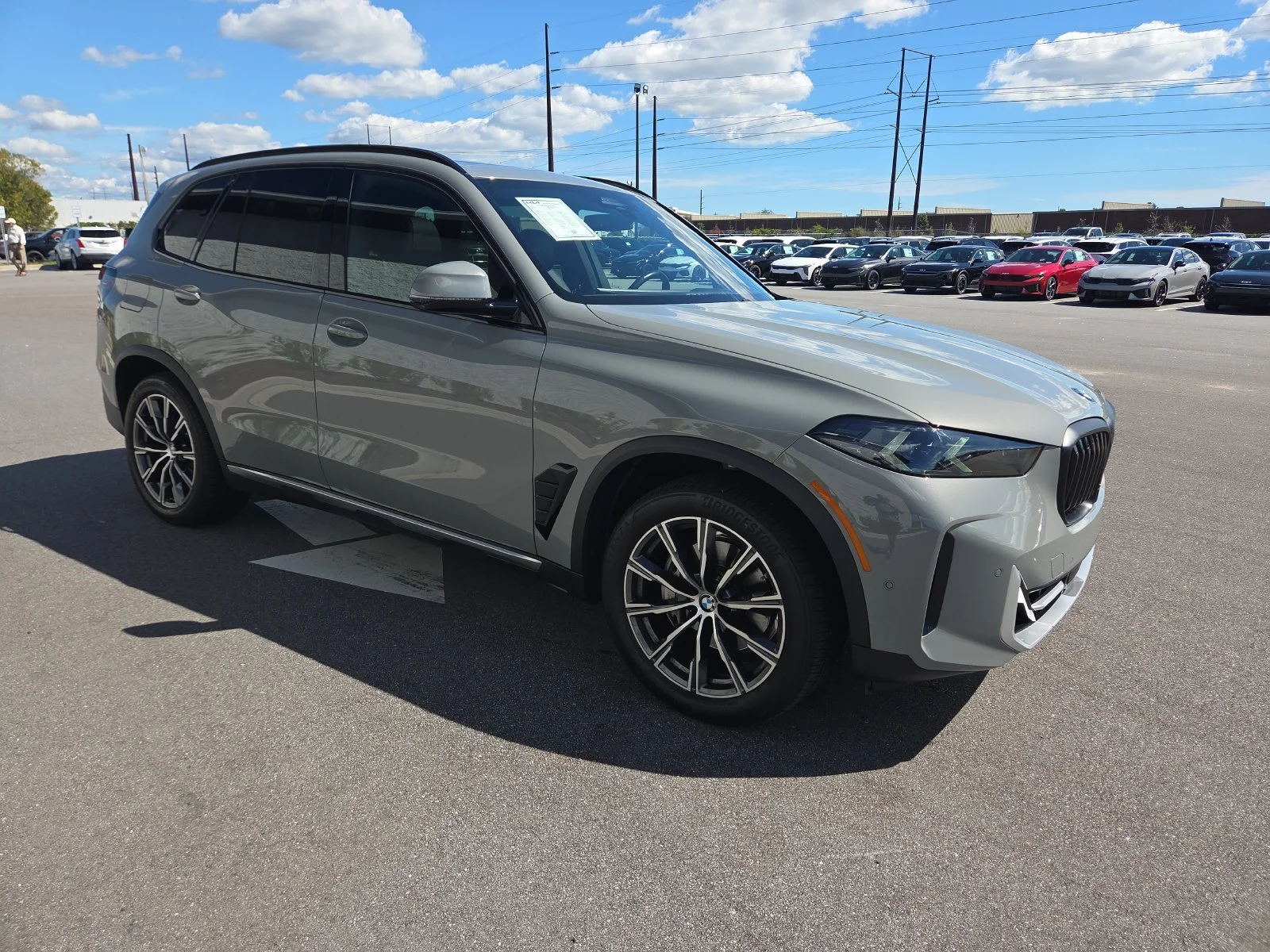 Used 2025 Gray BMW xDrive40i image 8