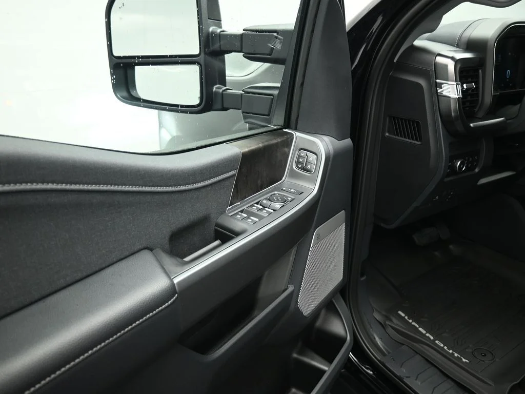 New 2026 Agate Black Metallic Ford Lariat image 9
