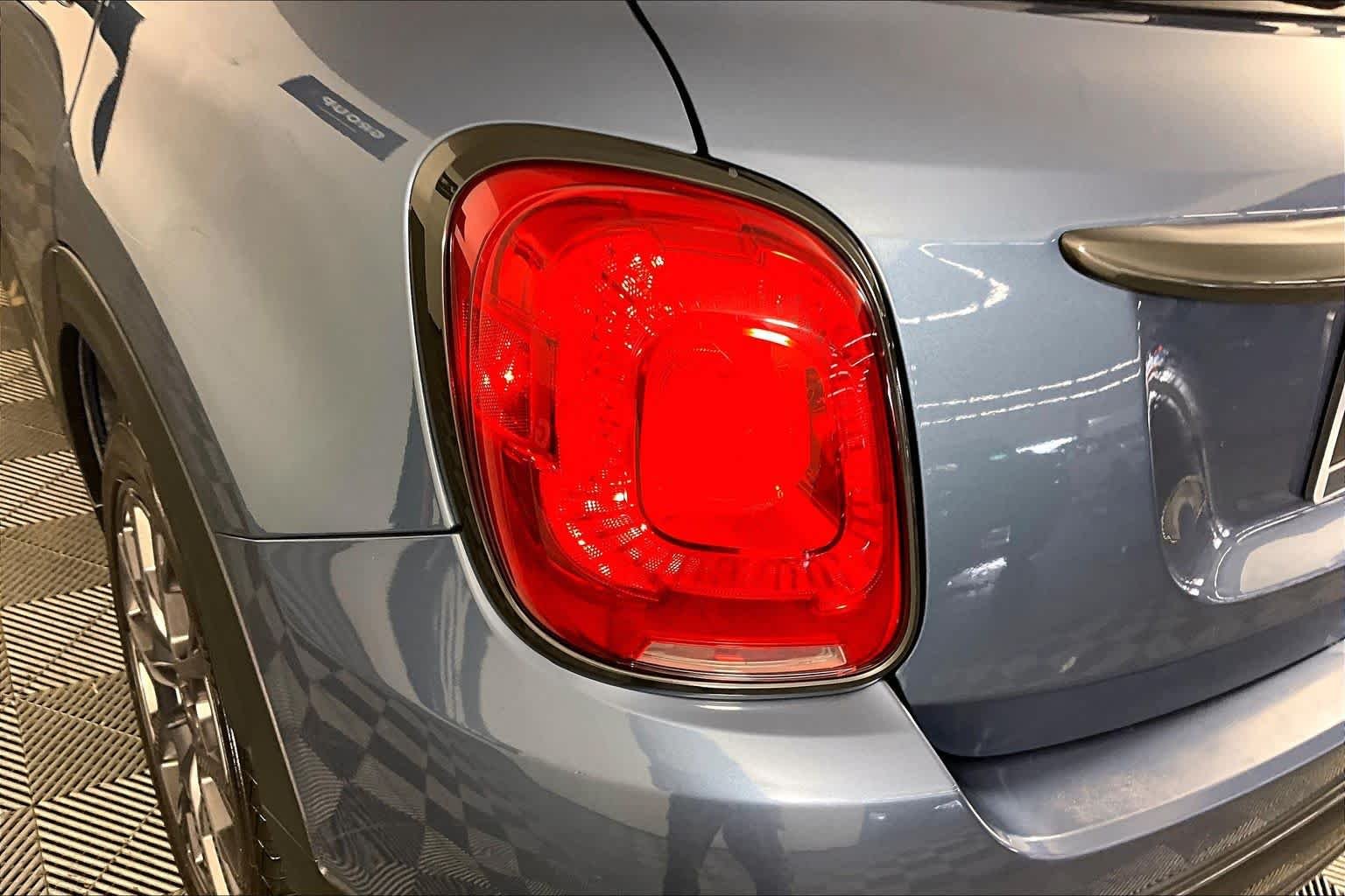 Used 2018 Blue Sky Metallic FIAT Urbana Edition image 28