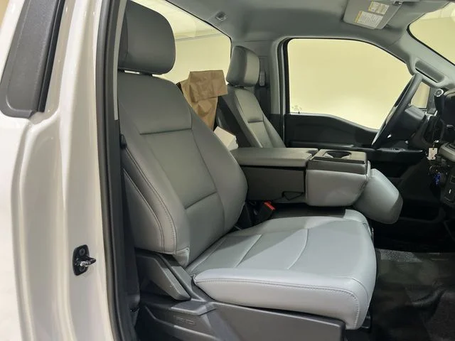 New 2026 Oxford White Ford F-250® XL image 44