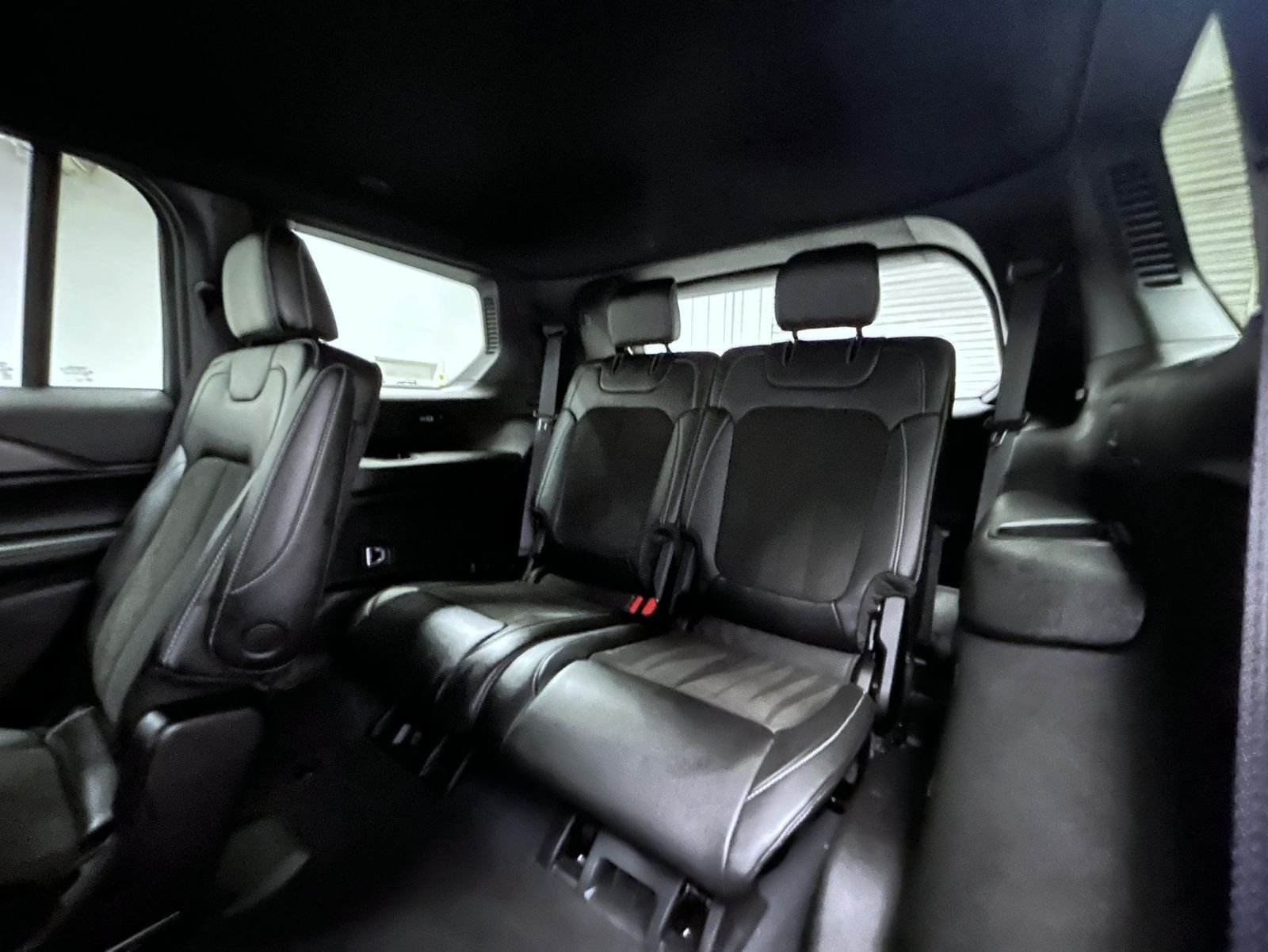 Used 2023 Black Jeep Altitude image 19