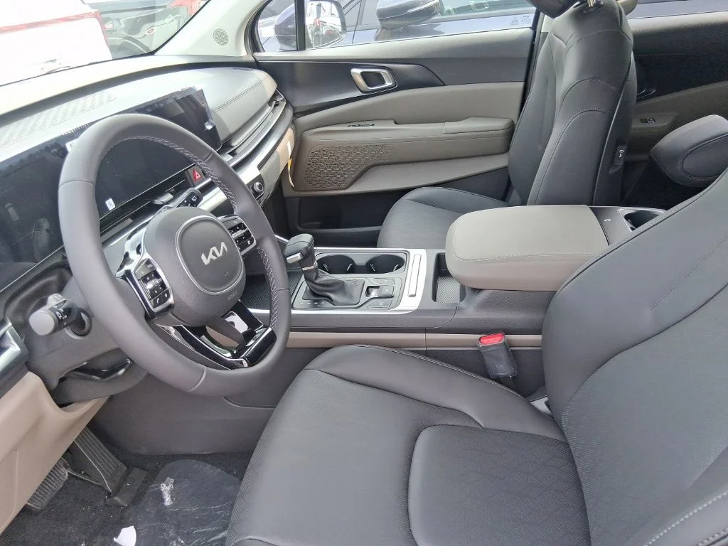 Used 2026 Blue Kia LXS image 15