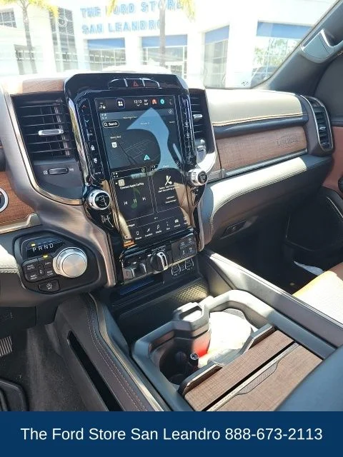 Used 2022 Diamond Black Ram Limited image 19
