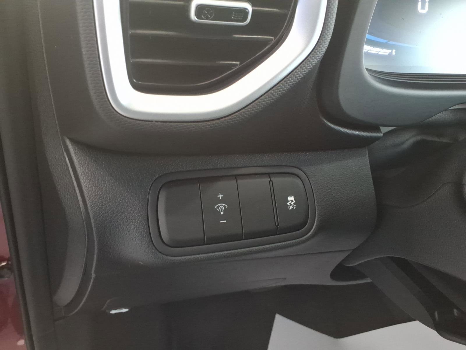 2025 Hyundai Venue SEL - Photo 19