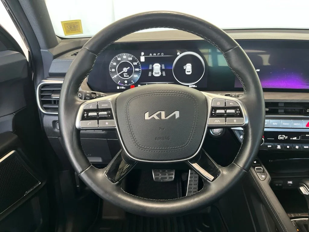Used 2023 Gray Kia SX image 6