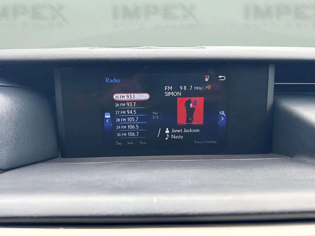 Used 2020 White Lexus 350 image 10