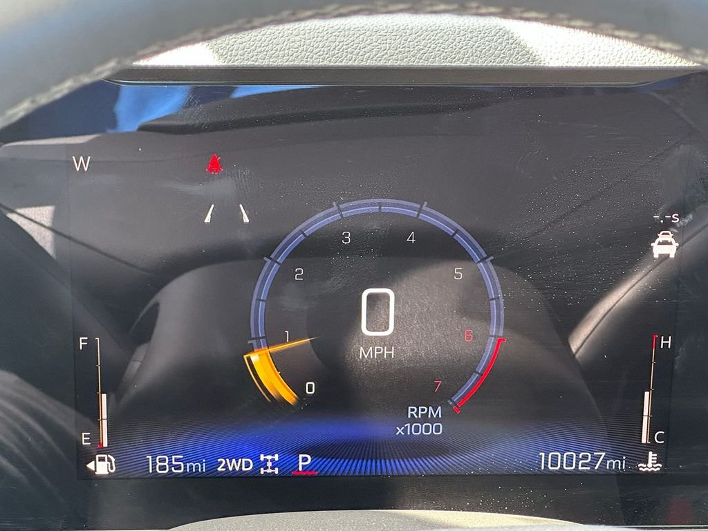Used 2025 White Chevrolet LT image 27