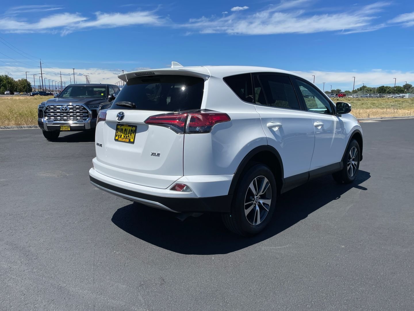 Certified Used 2018 White Toyota XLE image 3