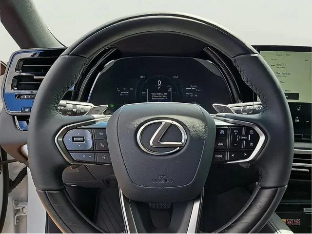 New 2026 Eminent White Pearl Lexus 350h Premium image 16