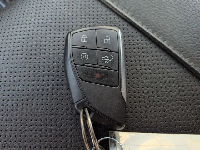 Used 2024  GMC Denali image 27