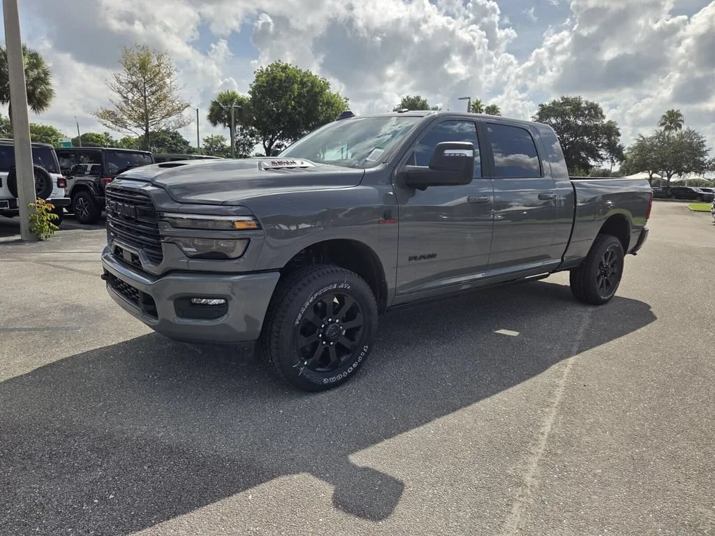 New 2026 Ceramic Gray Clear-Coat Exterior Paint RAM Laramie image 4