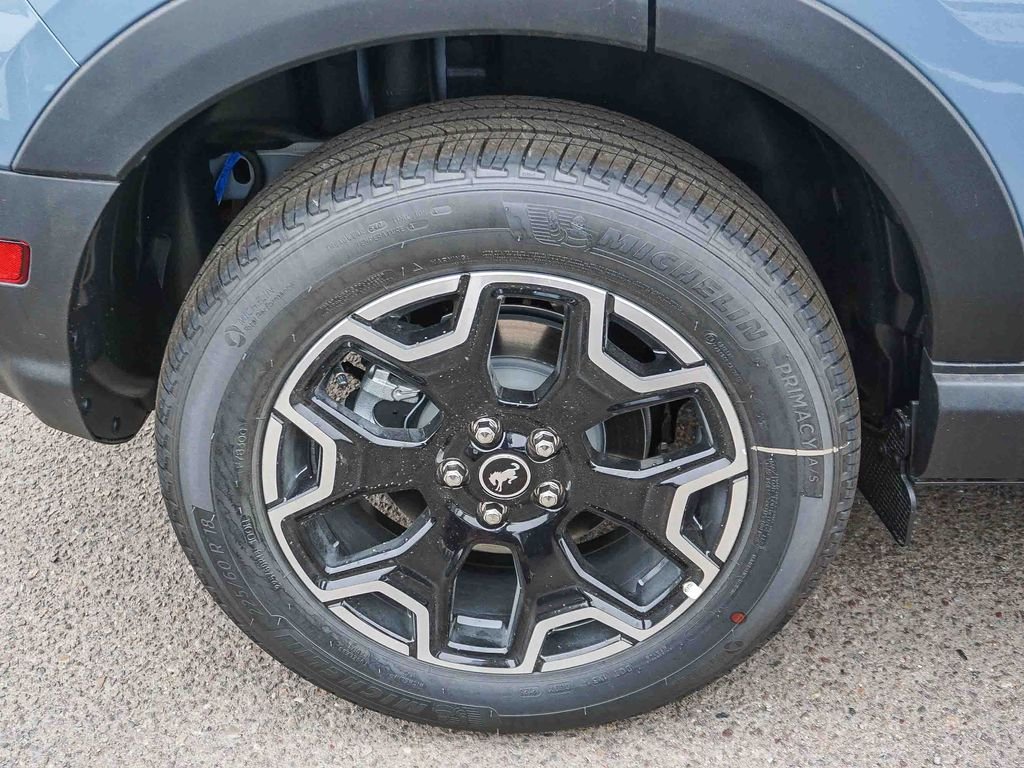 New 2026 Azure Gray Metallic Tri-Coat Ford Outer Banks image 8