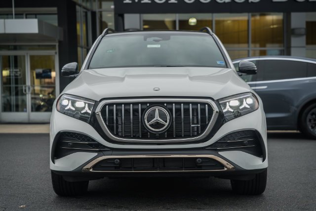New 2027 Polar White Mercedes-Benz  image 2