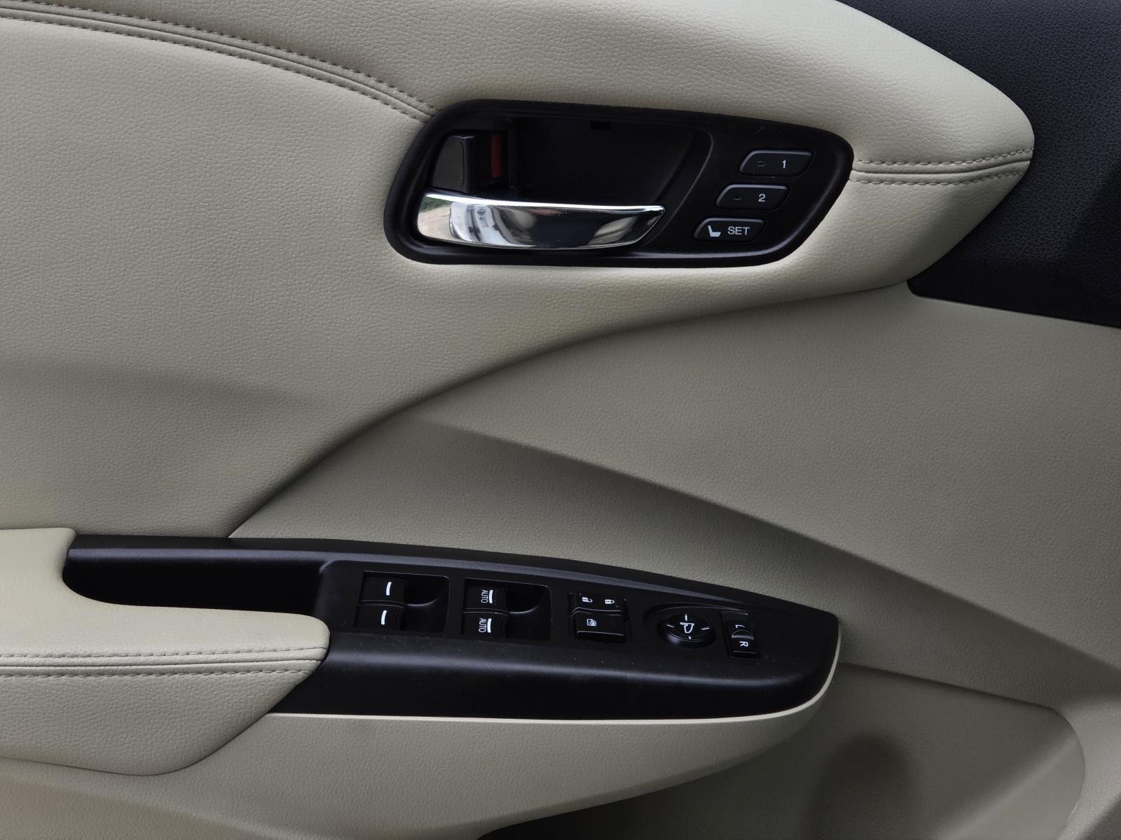 Used 2016 White Diamond Pearl Acura BASE image 31