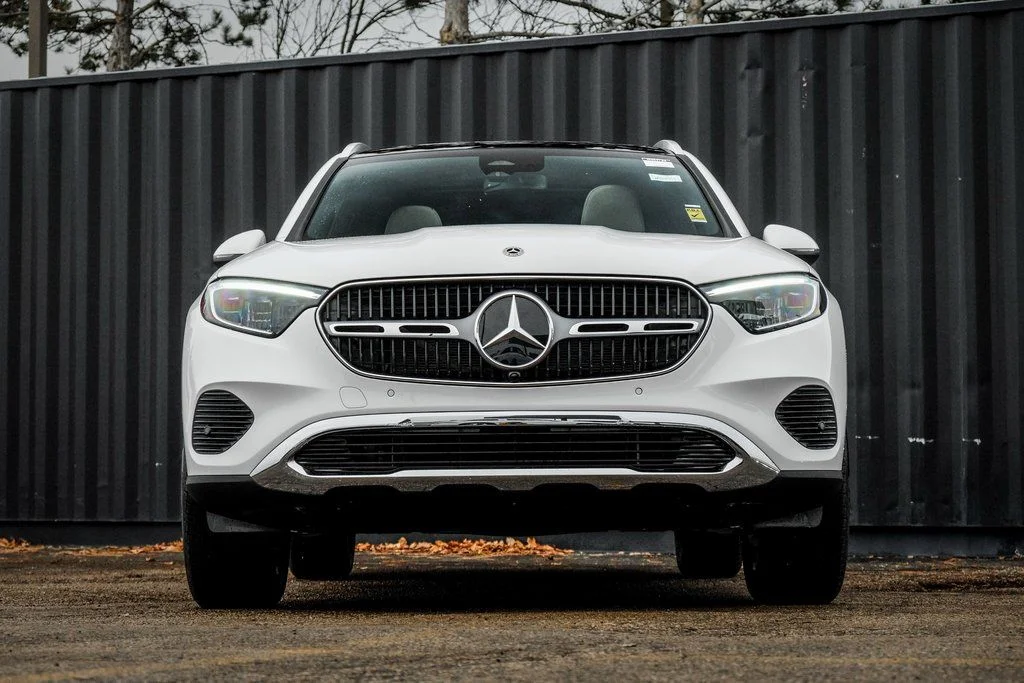 Certified Used 2026 Polar White Mercedes-Benz GLC 300 image 5