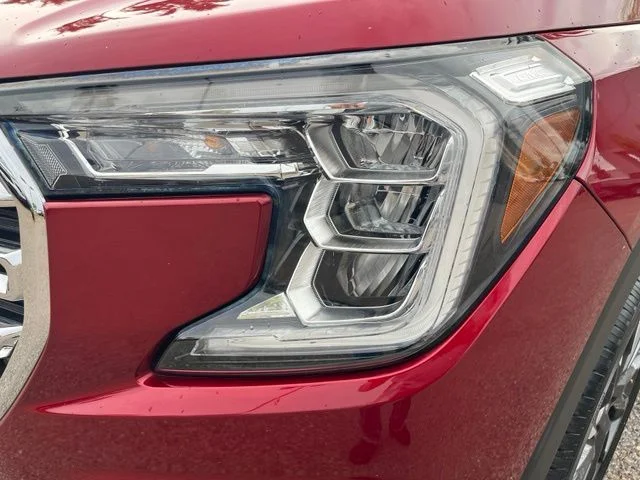 Used 2023 Red GMC SLT image 4