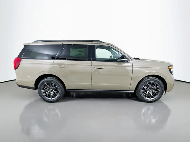 New 2027 Marsh Gray Ford Platinum image 8