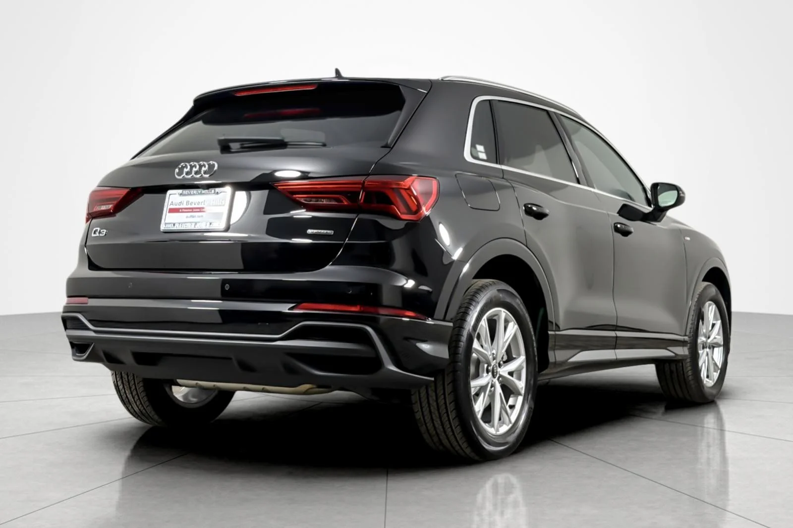 Used 2025 Mythos Black Metallic Audi S line Premium 45 TFSI quattro image 5