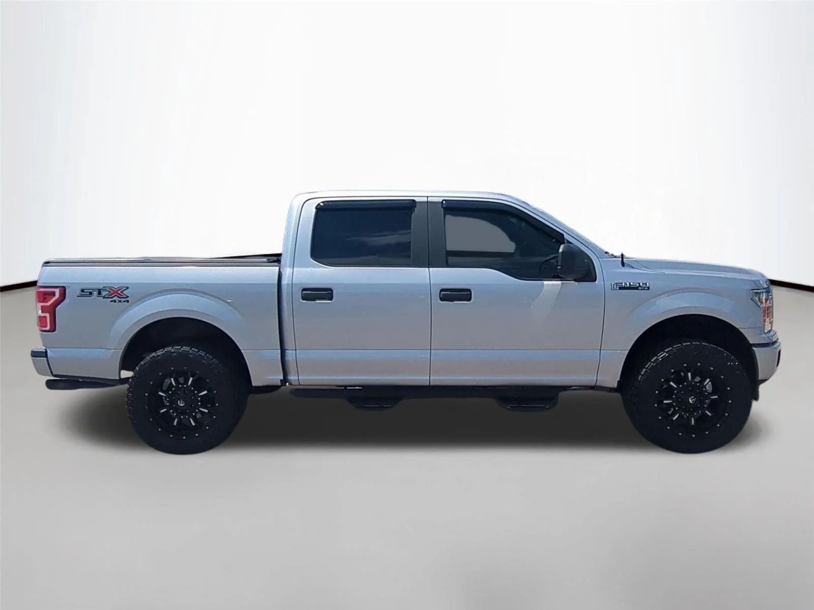 Used 2018 Ingot Silver FORD  image 6